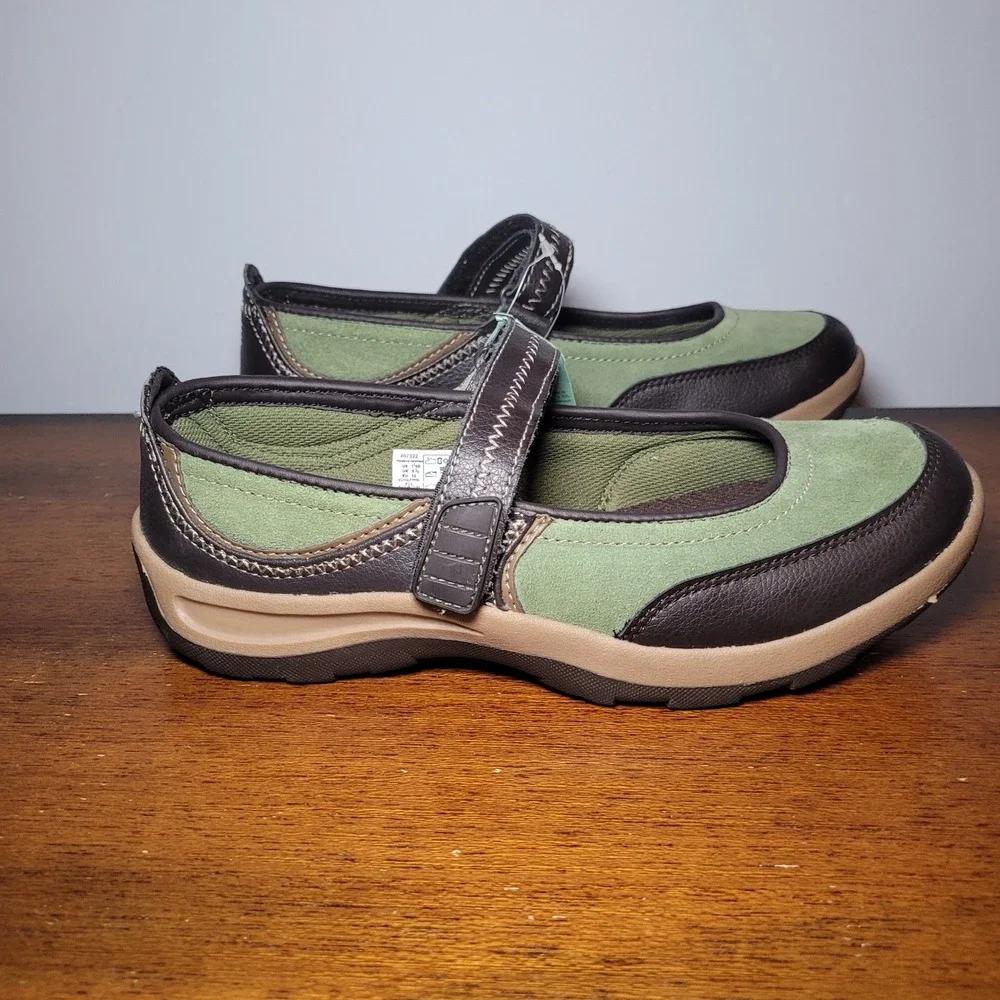 Lands End Mary‎ Jane Green Suede Womens 7.5 Strap 407322